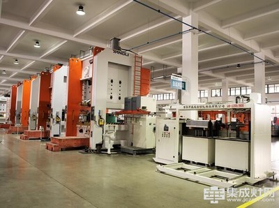 森歌“315媒體品質工廠行” 以匠心為集成灶品質保駕護航，攜傳輸設備開創行業新篇